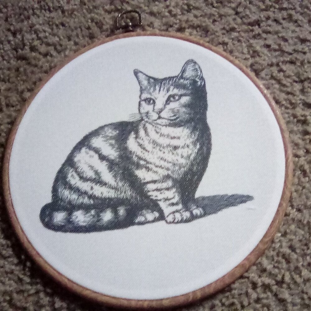 Cat Round Wall Art, Cat Mom Lovers Gifts Framed Hanging Wall Decor, Retro
